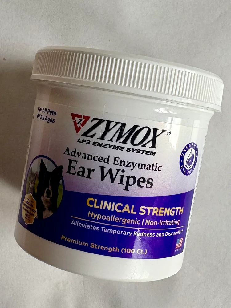Zymox Advanced Enzymatic Ear Wipes for Dogs and Cats - for Dirty, Waxy, Smelly Ears - Premium Strength Ear Cleaner Wipes - Non-Irritating - Hypoallergenic - 100 ct
